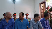 Băng cướp hung tợn trấn lột hành khách trên các tuyến xe miền tây lãnh án 
