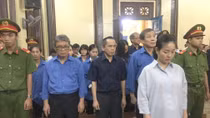 Bác yêu cầu đề nghị hoãn phiên toà của các luật sư bà Hứa Thị Phấn