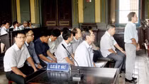 Nguyên Tổng giám đốc ngân hàng TMCP phát triển nhà Đồng bằng sông Cửu Long lãnh 13 năm tù 
