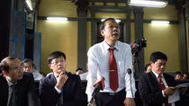 Tạm dừng phiên xử Vinasun kiện Grab để thu thập thêm chứng cứ giám định thiệt hại