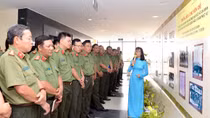 Triển lãm ảnh Công an nhân dân thực hiện 6 điều Bác dạy