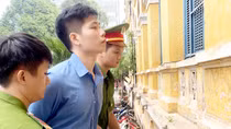 Níu kéo tình cảm không được, dùng dao đâm chết bạn gái