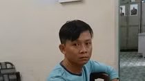 Một trưởng phòng bị bắt vì chiếm đoạt tài sản