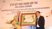 Cựu golf thủ số 1 thế giới Greg Norman quảng bá cà phê Việt ra thế giới