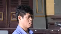Đâm chết bạn vì nghi ngờ cho biết số điện thoại