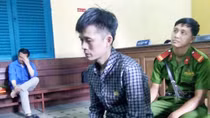 Sát hại vợ con vì nghi ngờ ngoại tình