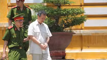 Nữ đại gia dính cú lừa đắng nghét vì tin có kho báu hàng trăm tỷ đô