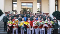 Bộ trưởng Tô Lâm khen thưởng HLV, VĐV Thể thao CAND dự Sea Games 30