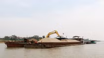 Nhiều tàu thuyền gặp nạn vì đá ngầm dưới sông Lô
