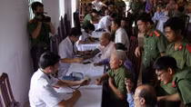 Tri ân các gia đình thương binh, bệnh binh, người có công với nước