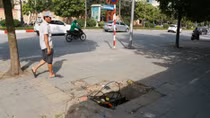 Hố ga không nắp chờ đánh bẫy người dân Thủ đô