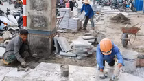 Nhiều vỉa hè Hà Nội được thay "áo" mới 
