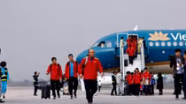 Đội tuyển Việt Nam được chào đón nồng nhiệt trong ngày trở về