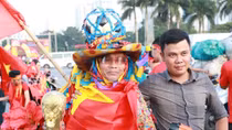  "Nghìn lẻ một" kiểu trang phục của CĐV 