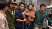 Bắt đối tượng “ngáo đá” đập phá bia mộ, chém công an