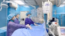 Quên uống thuốc chống đông, một phụ nữ bị đột quỵ não phải cấp cứu