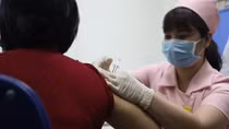 Sáu người đầu tiên đã tiêm thử nghiệm vaccine Covivac