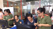 Món quà đặc biệt giành cho cháu bé đam mê học tiếng Anh