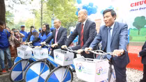 Ông Park Hang Seo đi xe đạp hưởng ứng chương trình Sức khỏe Việt Nam