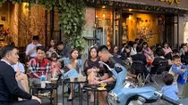 Nhiều người Hà Nội vẫn thờ ơ với dịch COVID-19