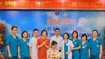 Em bé thụ tinh trong ống nghiệm đầu tiên ra đời tại Hưng Yên