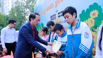 Mang yêu thương cho bệnh nhi ung thư