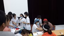 Có 57 /308 học sinh ở Bắc Ninh mắc sán dây lợn