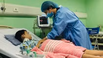 Ca ghép thận đầu tiên cho trẻ bị suy thận giai đoạn cuối có đột biến gen hiếm gặp