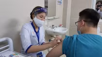 Vaccine COVID-19 của COVAX Facility lùi thời gian về Việt Nam