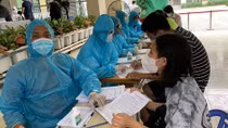 Hà Nội có thêm 61 ca dương tính SARS-CoV-2 ở 12 quận, huyện