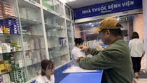 Người đến mua thuốc ho, sốt, nhà thuốc phải hướng dẫn khai báo y tế điện tử