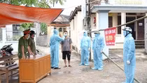 Hà Nam phát hiện thêm 3 người nhiễm COVID-19 cạnh thôn phong tỏa