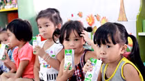 Bộ Y tế ban hành chỉ tiêu 21 vi chất trong sữa tươi học đường