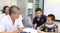 Thiếu niên 18 tuổi ghép phổi đầu tiên ở BV Việt Đức ra viện