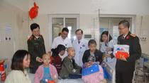 Chia sẻ mong ước với bệnh nhi 