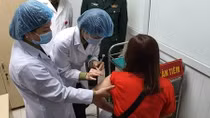 Dự kiến tiêm mũi vaccine COVID-19 đầu tiên vào ngày 8/3