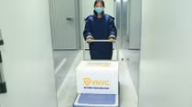 Thêm 580.000 liều vaccine phòng COVID-19 của AstraZeneca về tới Việt Nam