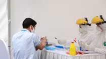 Việt Nam ghi nhận 218 người mắc COVID-19, 3 người liên quan đến BV Bạch Mai
