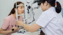 Tự ý dùng thuốc nhỏ mắt, người phụ nữ mắc bệnh gây mù lòa thứ 2