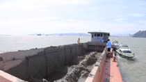 Phạt 300 triệu đồng vì xả thải trái phép xuống vùng lõi vịnh Hạ Long