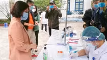 Một ca mắc mới là chuyên gia, thêm 3 tỉnh tiêm vaccine COVID-19 đợt 2
