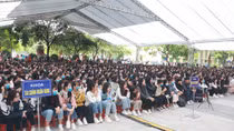 Đại học Thương mại trao hơn 20 tỷ đồng học bổng cho sinh viên 