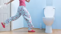Lý do bất ngờ khiến người đàn ông mắc bệnh đi tiểu 30 lần trong ngày
