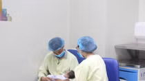 Bé sơ sinh 15 giờ tuổi mắc tim bẩm sinh phức tạp được phẫu thuật thành công