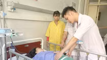Bị TNGT nghiêm trọng, người mẹ và thai nhi 37 tuần tuổi được cứu sống