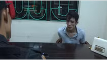 Mang dùi cui đi cướp giật túi xách