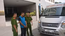 Lừa đảo chiếm đoạt tài sản bằng giấy đăng ký xe giả