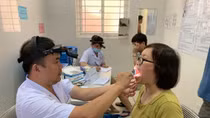 Người đến khám vụ cháy Công ty Rạng Đông tăng gần gấp 3 so với ngày đầu 
