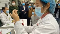 Cố gắng trong năm 2021, người dân được tiêm đủ vaccine ngừa COVID-19