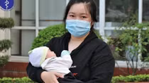 Bé sơ sinh 24 ngày tuổi khỏi bệnh COVID-19